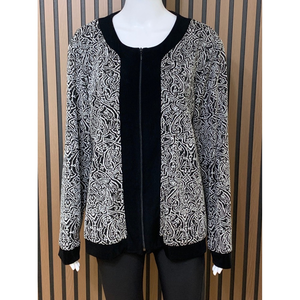Chicos Travelers Black White Paisley Zip Front Jacket Size 3 XL Scroll Print
